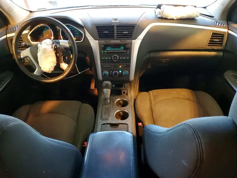 2011 CHEVROLET TRAVERSE LT  