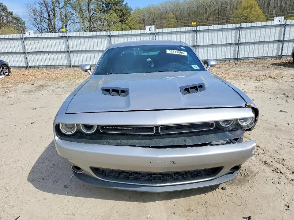 2016 DODGE CHALLENGER SXT  
