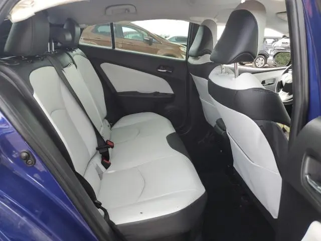 2017 TOYOTA PRIUS   