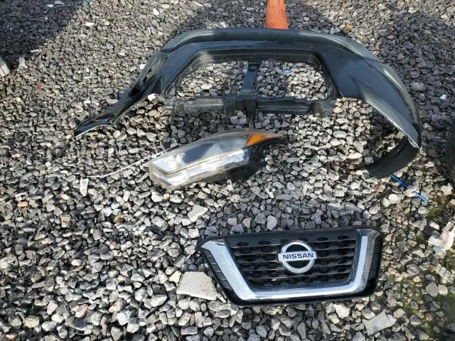 2018 NISSAN KICKS S  