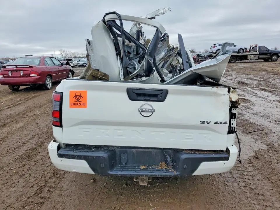 2024 NISSAN FRONTIER SV  