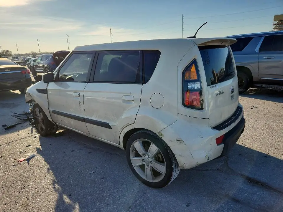 2010 KIA SOUL +  