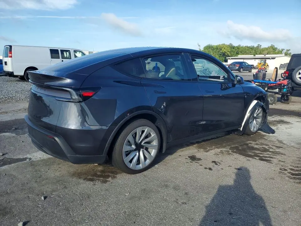 2026 TESLA MODEL Y   