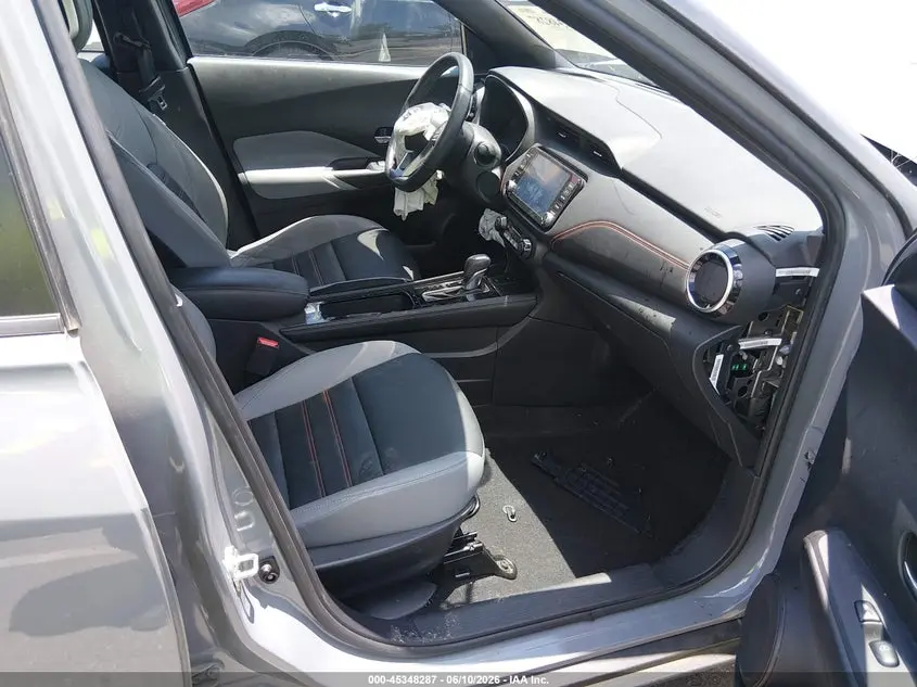 2023 NISSAN KICKS SR XTRONIC CVT