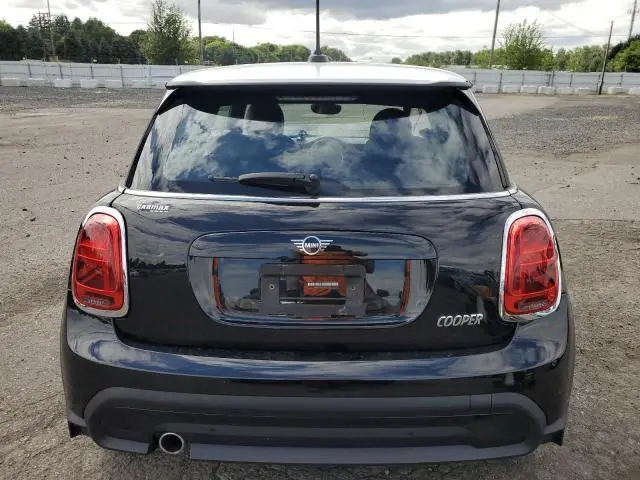 2022 MINI COOPER   