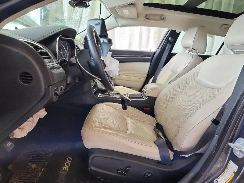 2015 CHRYSLER 300C   