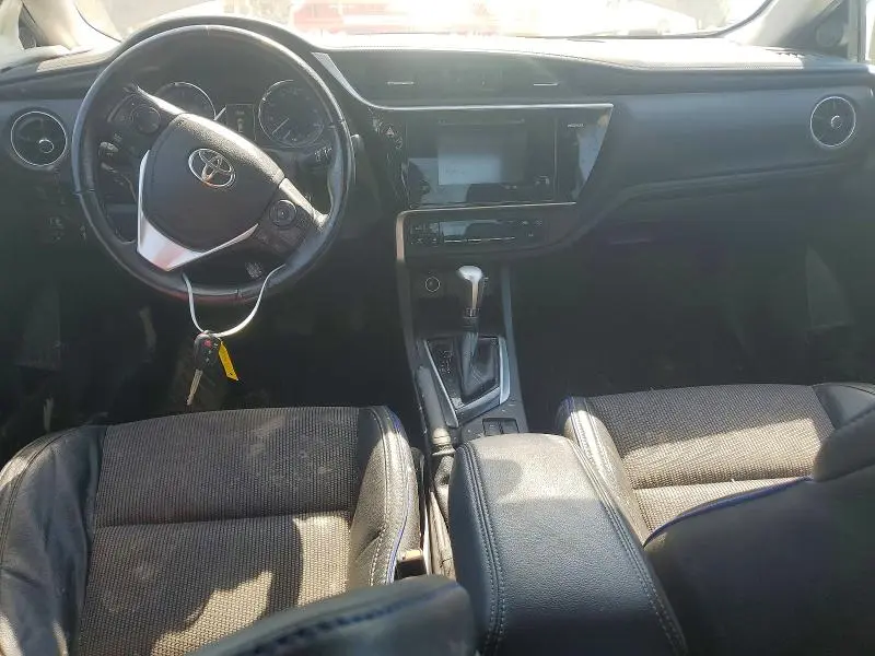 2017 TOYOTA COROLLA SE  