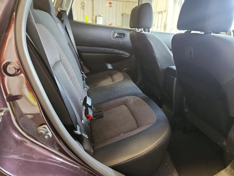2011 NISSAN ROGUE S  