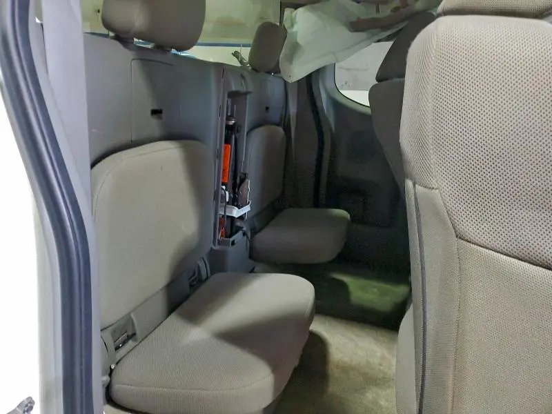 2017 NISSAN FRONTIER S  