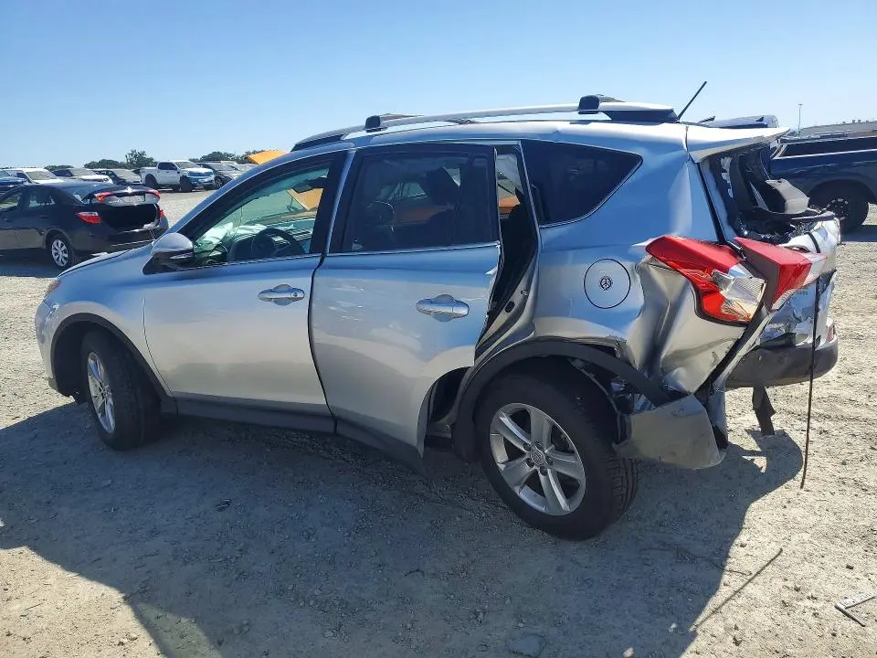 2014 TOYOTA RAV4 XLE  
