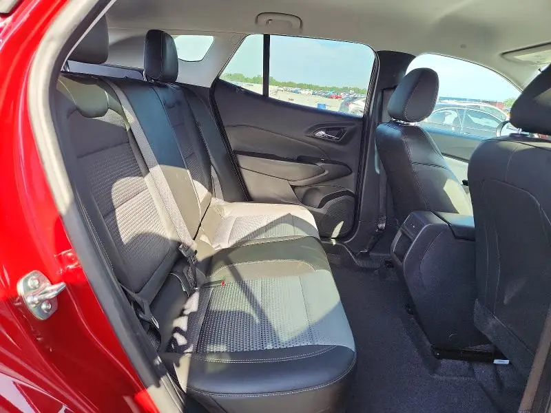 2025 CHEVROLET TRAX 1LT  