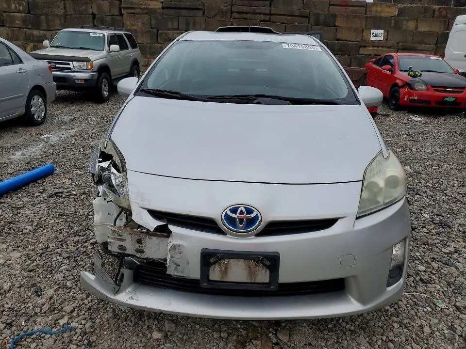 2011 TOYOTA PRIUS THREE  