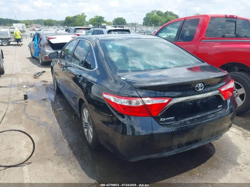 2015 TOYOTA CAMRY SE