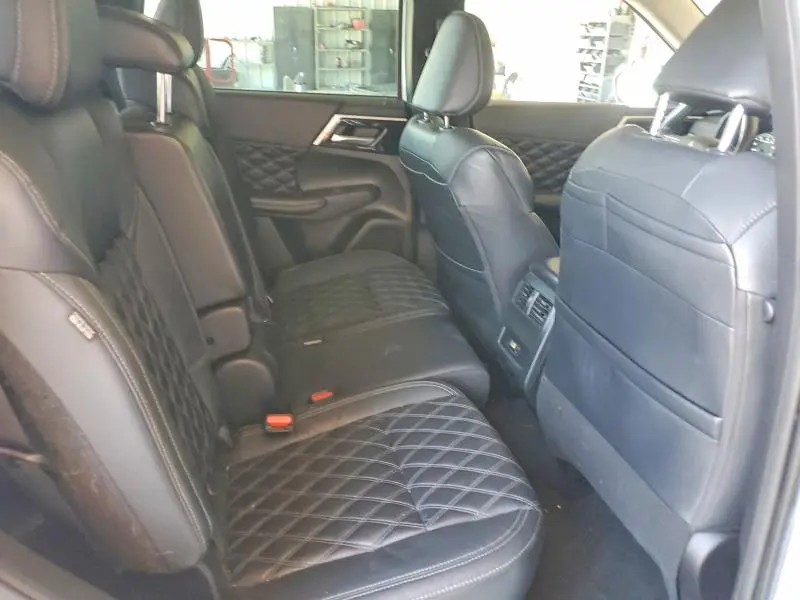 2022 MITSUBISHI OUTLANDER SEL  