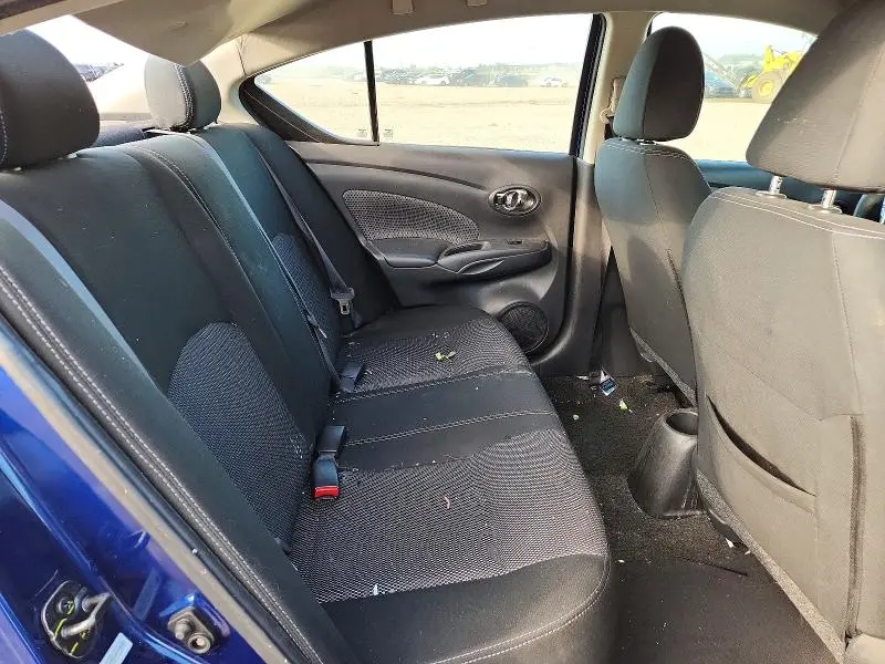 2019 NISSAN VERSA SV  