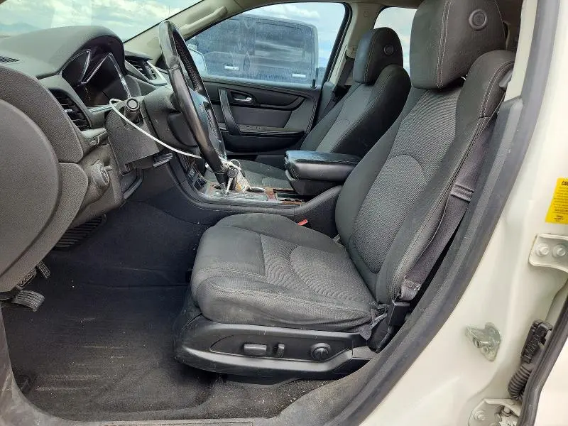 2013 CHEVROLET TRAVERSE LT  