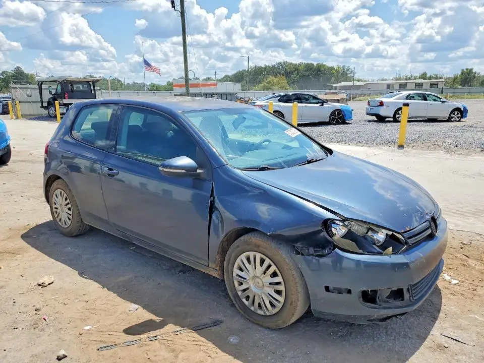 2010 VOLKSWAGEN GOLF   