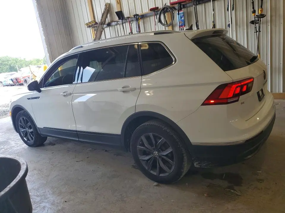 2022 VOLKSWAGEN TIGUAN SE  