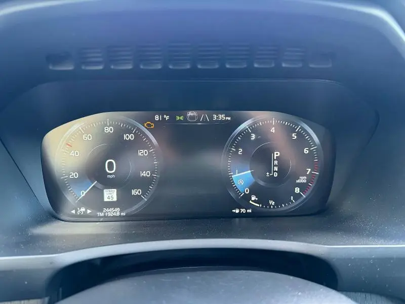 2020 VOLVO XC90 T6 MOMENTUM  