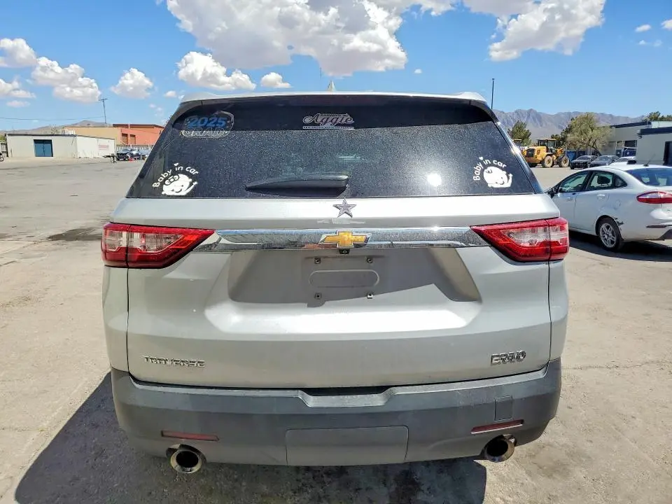 2020 CHEVROLET TRAVERSE LS  