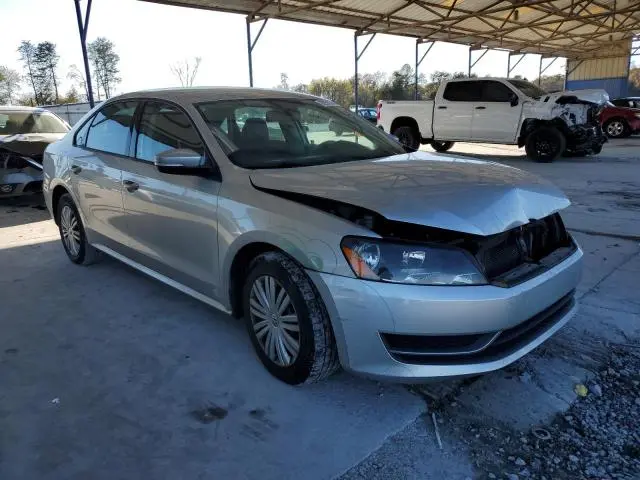2015 VOLKSWAGEN PASSAT S  