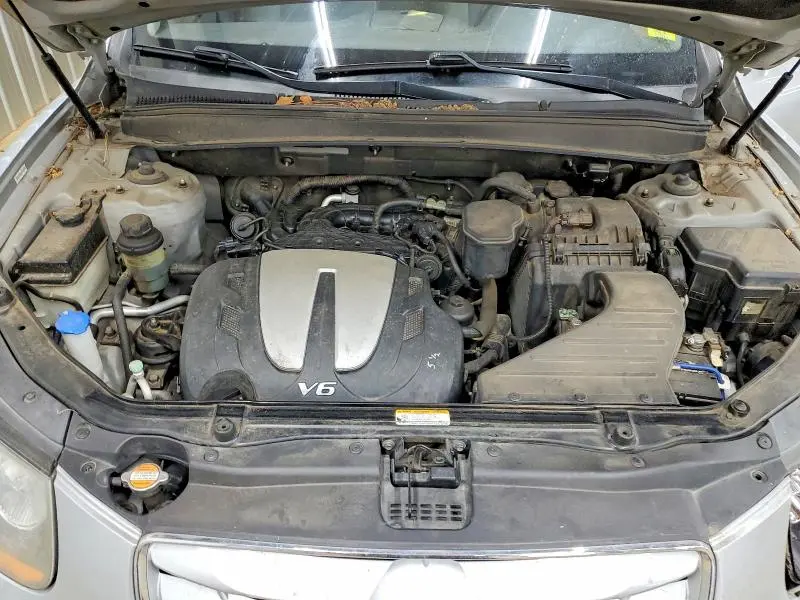 2010 HYUNDAI SANTA FE SE  