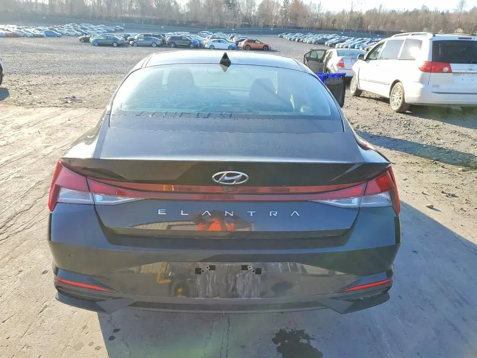 2021 HYUNDAI ELANTRA SEL  