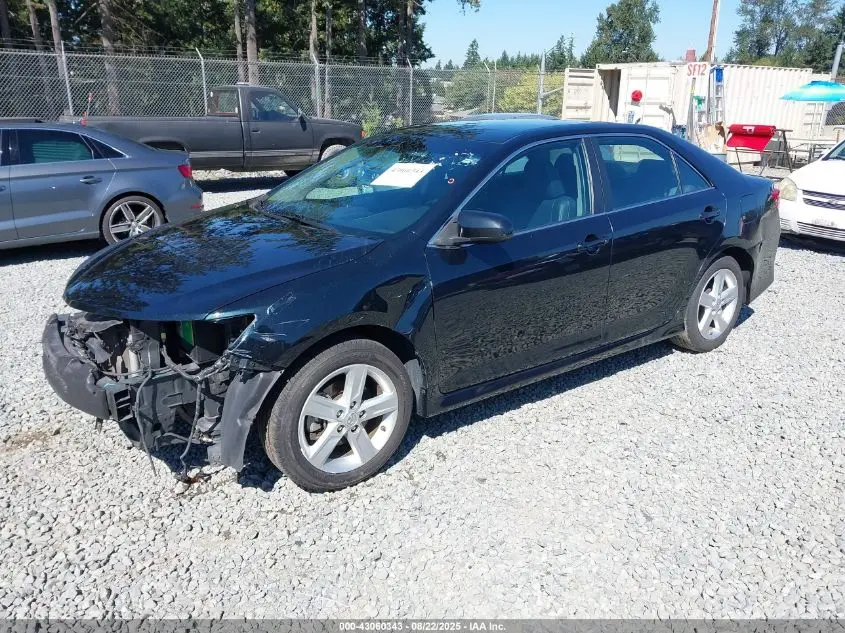 2014 TOYOTA CAMRY SE