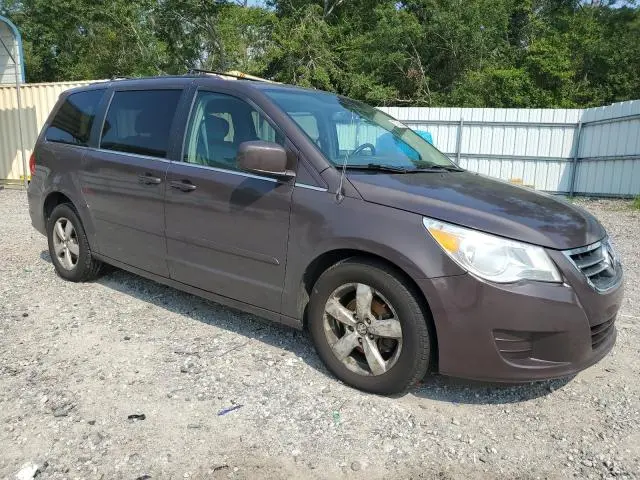 2011 VOLKSWAGEN ROUTAN SE  