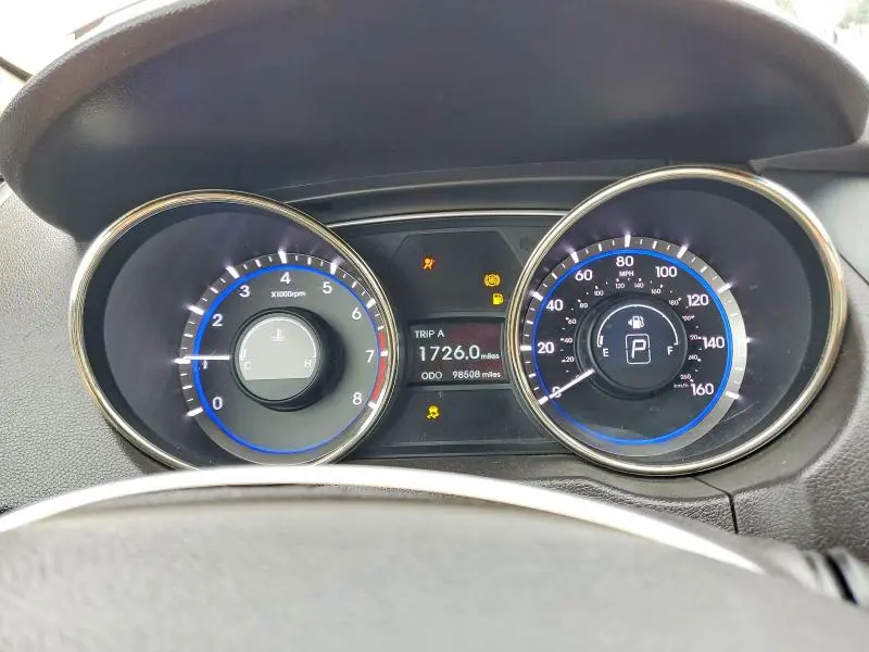 2011 HYUNDAI SONATA GLS  