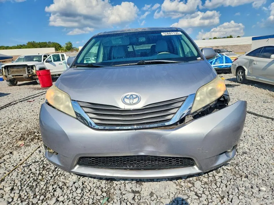 2012 TOYOTA SIENNA XLE 8-PASSENGER  