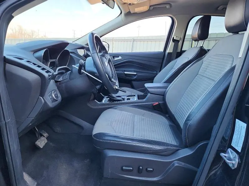 2019 FORD ESCAPE SE  