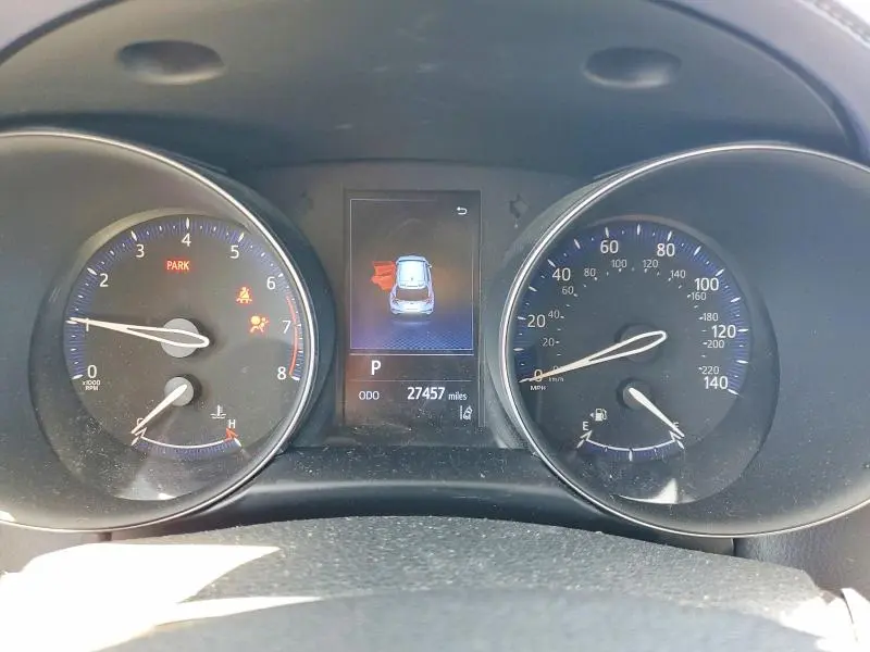 2021 TOYOTA C-HR XLE  