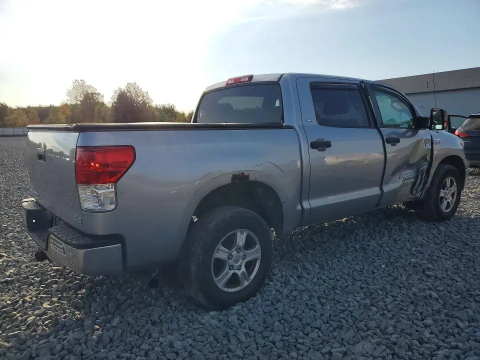 2010 TOYOTA TUNDRA CREWMAX SR5  