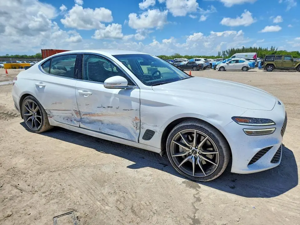 2025 GENESIS G70 2.5T STANDARD  