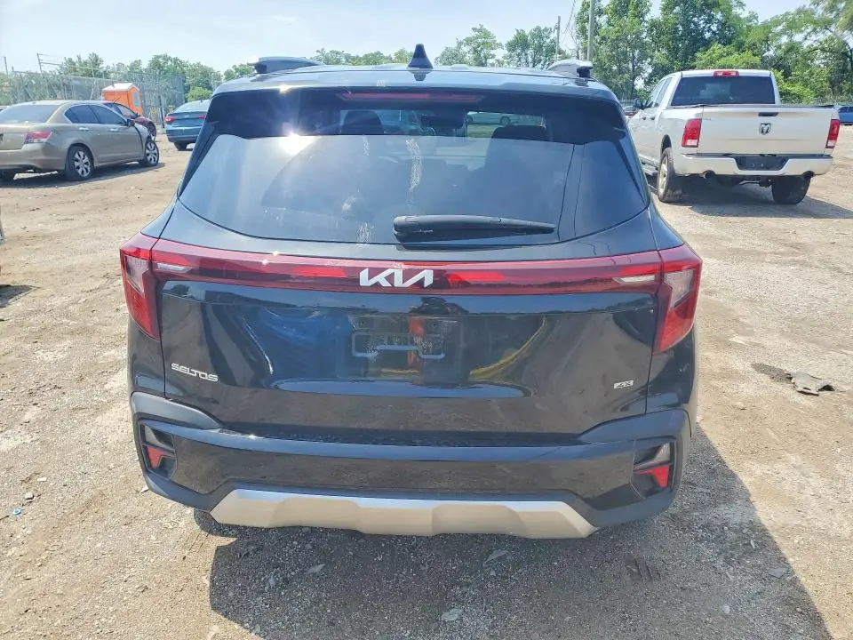 2025 KIA SELTOS EX  
