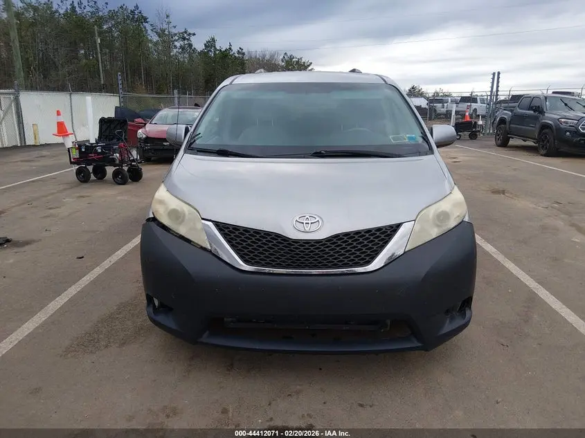 2012 TOYOTA SIENNA LE V6 8 PASSENGER