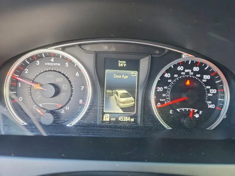 2016 TOYOTA CAMRY LE  