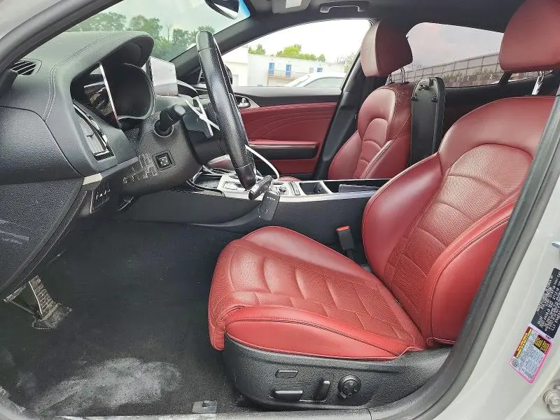 2023 KIA STINGER GT2  