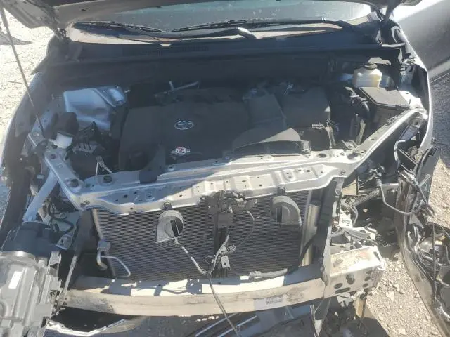 2018 TOYOTA HIGHLANDER LE  