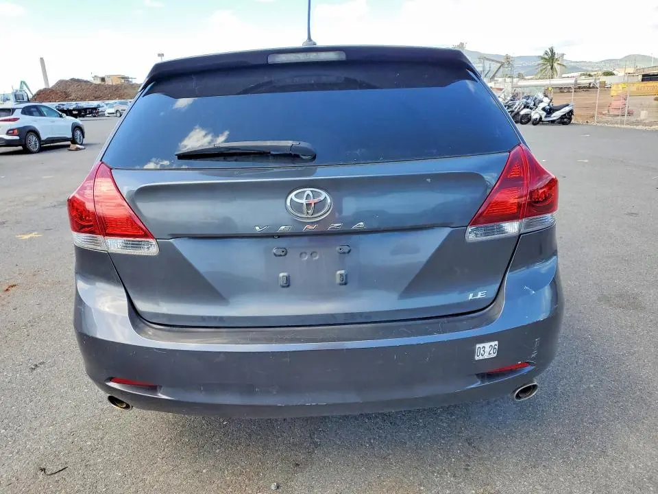 2013 TOYOTA VENZA LE  