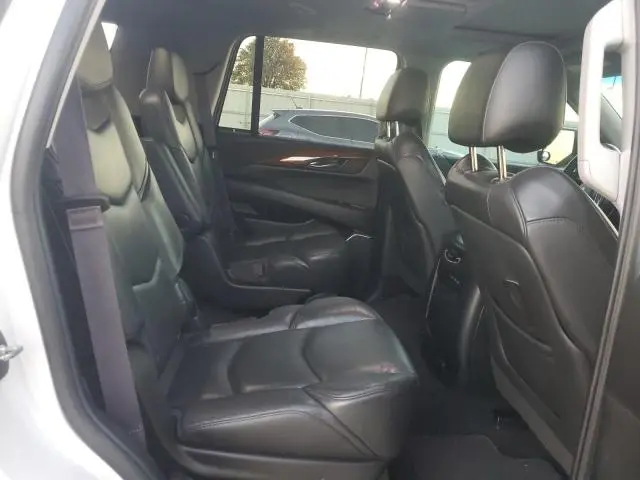 2017 CADILLAC ESCALADE LUXURY  