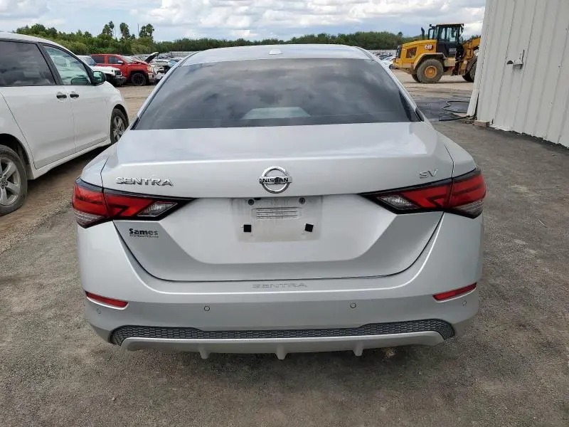 2022 NISSAN SENTRA SV  