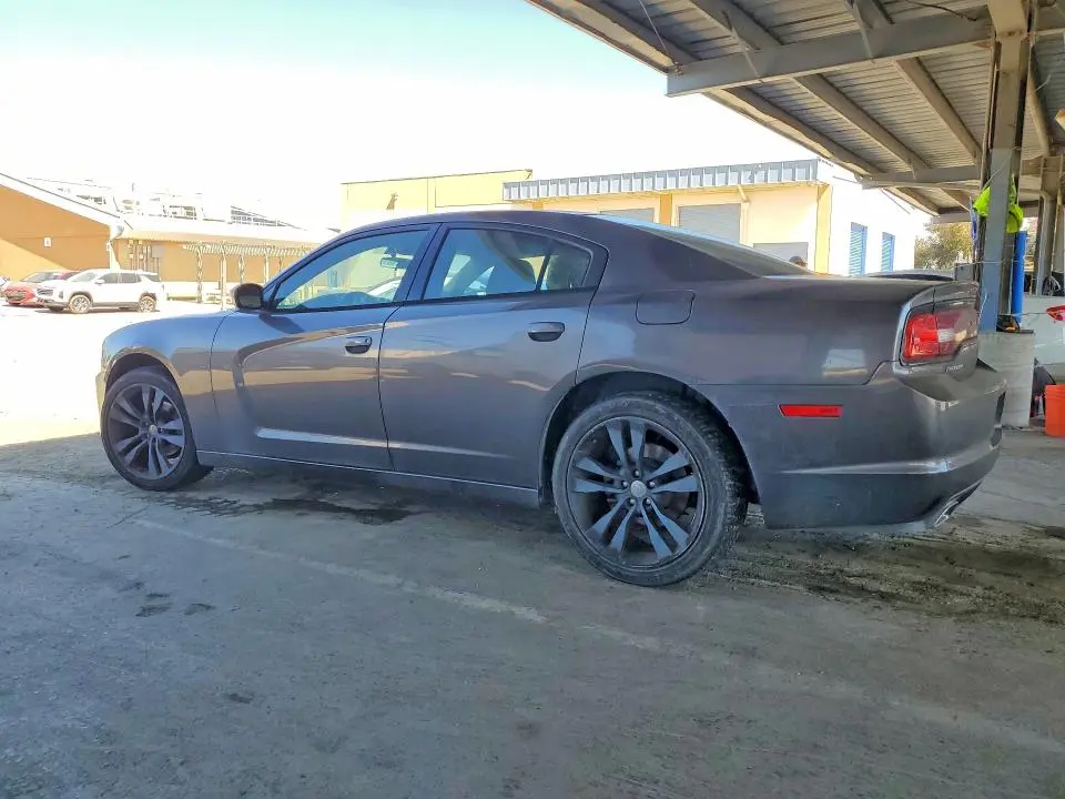 2014 DODGE CHARGER SE  