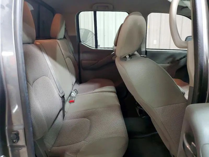 2019 NISSAN FRONTIER SV  