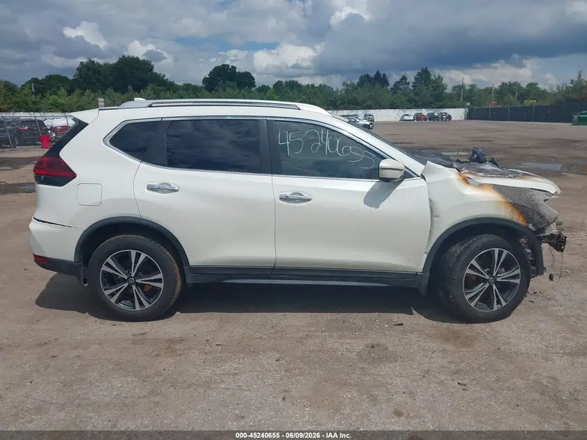 2019 NISSAN ROGUE SV