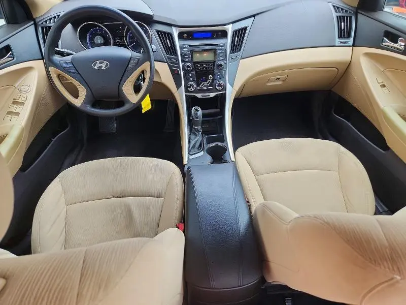 2013 HYUNDAI SONATA GLS  