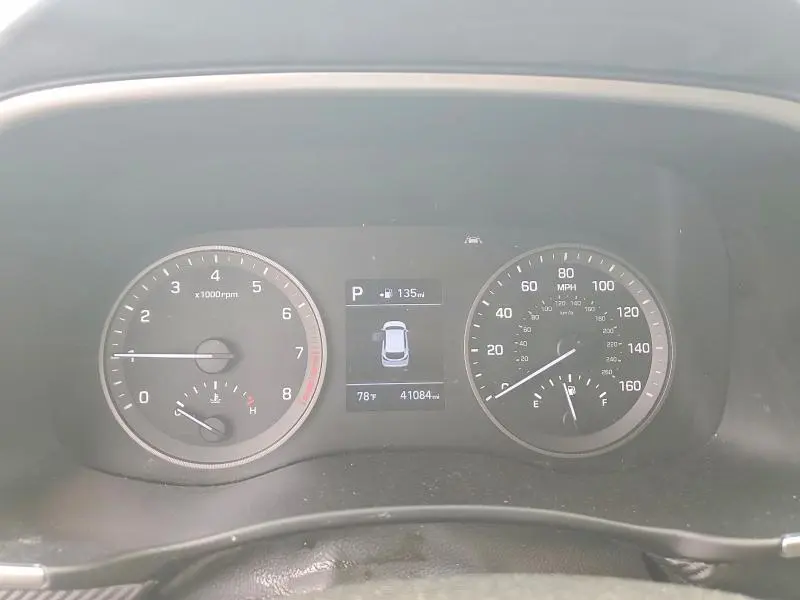 2020 HYUNDAI TUCSON SE  