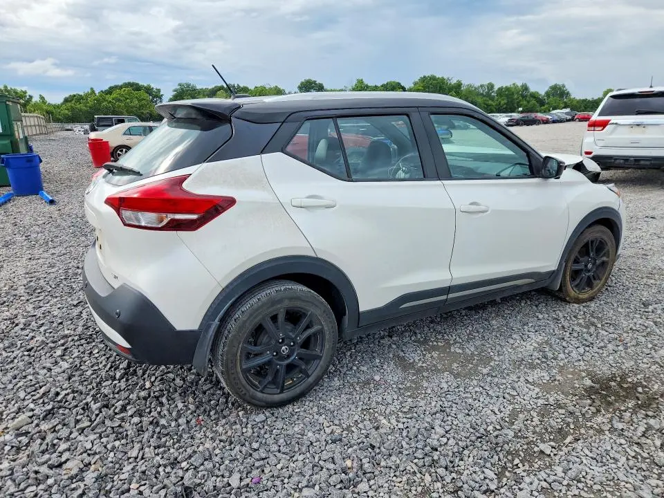 2020 NISSAN KICKS SR  