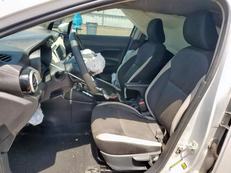 2020 NISSAN VERSA SV  
